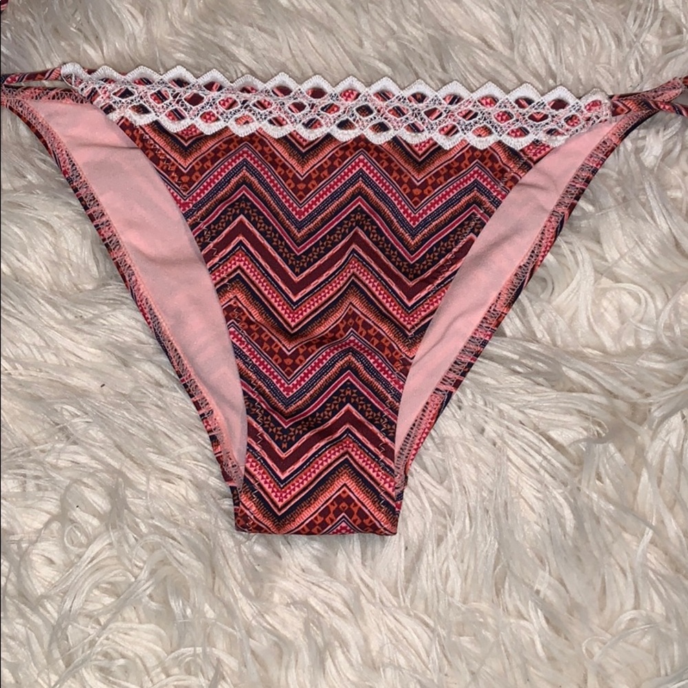pattern bikini bottoms